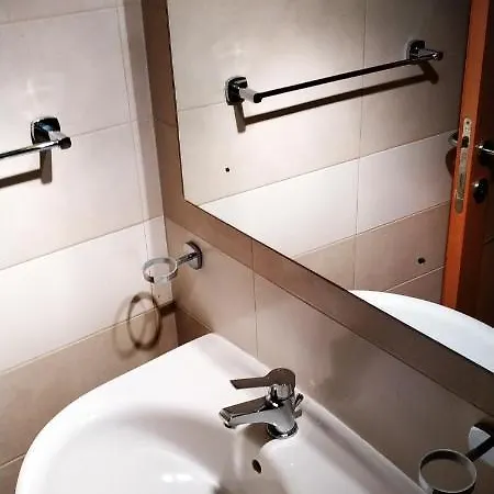 홈스테이 Homestay On Don Mikiel Rua 슬리에마