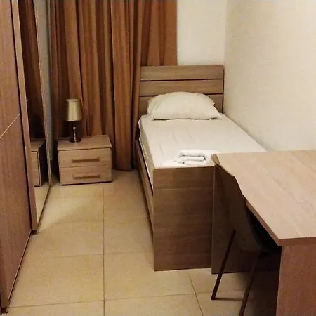 Homestay On Don Mikiel Rua 홈스테이 슬리에마