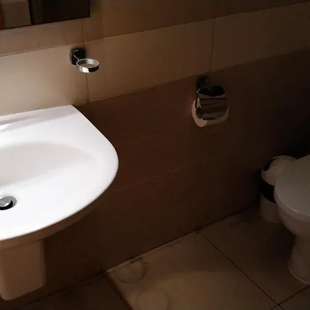 홈스테이 Homestay On Don Mikiel Rua *