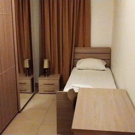 Homestay On Don Mikiel Rua Sliema